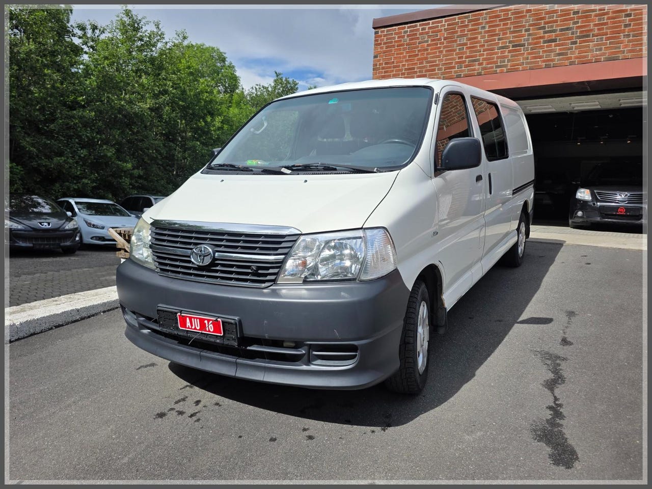 Toyota HiAce Toyota Hiace 2.5 D-4D - 2012 modell - LAV km Kun 150